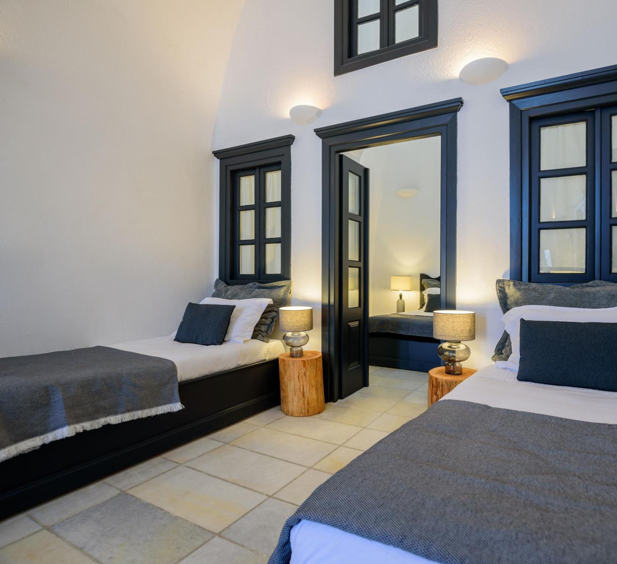 Firalia, Casa In Rock Suites Eksteriør billede